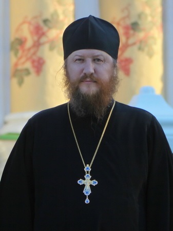 архимандрит павел кривоногов биография. 2019 09 01 %D0%90%D1%80%D1%85%D0%B8%D0%BC%D0%B0%D0%BD%D0%B4%D1%80%D0%B8%D1%82 %D0%9F%D0%B0%D0%B2%D0%B5%D0%BB %D0%9A%D1%80%D0%B8%D0%B2%D0%BE%D0%BD%D0%BE%D0%B3%D0%BE%D0%B2. архимандрит павел кривоногов биография фото. архимандрит павел кривоногов биография-2019 09 01 %D0%90%D1%80%D1%85%D0%B8%D0%BC%D0%B0%D0%BD%D0%B4%D1%80%D0%B8%D1%82 %D0%9F%D0%B0%D0%B2%D0%B5%D0%BB %D0%9A%D1%80%D0%B8%D0%B2%D0%BE%D0%BD%D0%BE%D0%B3%D0%BE%D0%B2. картинка архимандрит павел кривоногов биография. картинка 2019 09 01 %D0%90%D1%80%D1%85%D0%B8%D0%BC%D0%B0%D0%BD%D0%B4%D1%80%D0%B8%D1%82 %D0%9F%D0%B0%D0%B2%D0%B5%D0%BB %D0%9A%D1%80%D0%B8%D0%B2%D0%BE%D0%BD%D0%BE%D0%B3%D0%BE%D0%B2. Троице-Сергиева Лавра, говоря современным языком, для Сергиева Посада – градообразующий центр. И хотя слободы, когда-то возникшие вокруг монастыря и долгое время обеспечивавшие его быт, давно живут сами по себе, Лавра представляет интерес не только для людей глубоко воцерковленных, но и для тех, кто далек от религии. Что происходит там, за стенами монастыря, кто населяет обитель? архимандрит павел кривоногов биография. 2019 09 01 %D0%90%D1%80%D1%85%D0%B8%D0%BC%D0%B0%D0%BD%D0%B4%D1%80%D0%B8%D1%82 %D0%9F%D0%B0%D0%B2%D0%B5%D0%BB %D0%9A%D1%80%D0%B8%D0%B2%D0%BE%D0%BD%D0%BE%D0%B3%D0%BE%D0%B2. архимандрит павел кривоногов биография фото. архимандрит павел кривоногов биография-2019 09 01 %D0%90%D1%80%D1%85%D0%B8%D0%BC%D0%B0%D0%BD%D0%B4%D1%80%D0%B8%D1%82 %D0%9F%D0%B0%D0%B2%D0%B5%D0%BB %D0%9A%D1%80%D0%B8%D0%B2%D0%BE%D0%BD%D0%BE%D0%B3%D0%BE%D0%B2. картинка архимандрит павел кривоногов биография. картинка 2019 09 01 %D0%90%D1%80%D1%85%D0%B8%D0%BC%D0%B0%D0%BD%D0%B4%D1%80%D0%B8%D1%82 %D0%9F%D0%B0%D0%B2%D0%B5%D0%BB %D0%9A%D1%80%D0%B8%D0%B2%D0%BE%D0%BD%D0%BE%D0%B3%D0%BE%D0%B2. Троице-Сергиева Лавра, говоря современным языком, для Сергиева Посада – градообразующий центр. И хотя слободы, когда-то возникшие вокруг монастыря и долгое время обеспечивавшие его быт, давно живут сами по себе, Лавра представляет интерес не только для людей глубоко воцерковленных, но и для тех, кто далек от религии. Что происходит там, за стенами монастыря, кто населяет обитель?